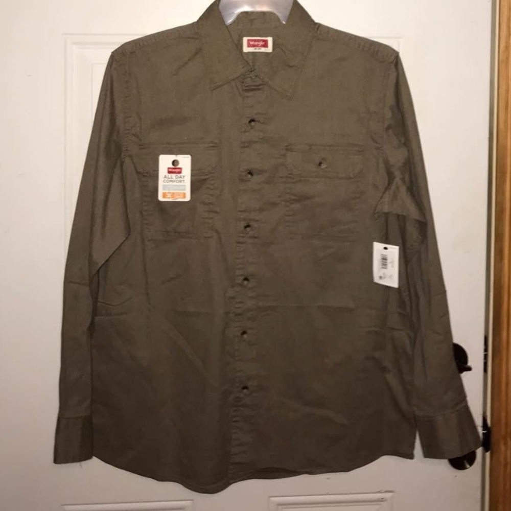 Wrangler Men's Button-Up Shirt